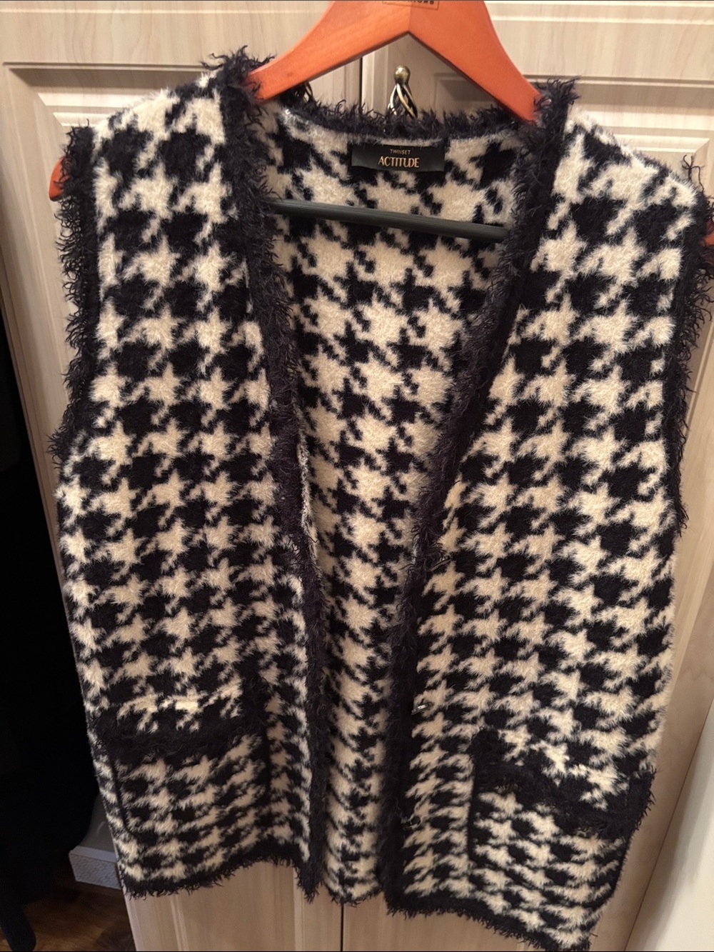 Twin-Set Black and Cream Houndstooth Fuzzy Knit Open Vest